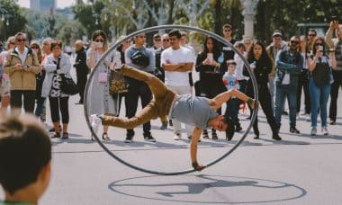 découvrez les avantages de la flexibilité dans votre quotidien : améliorez votre bien-être, boostez votre productivité et apprenez à vous adapter aux changements avec aisance.