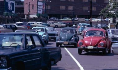 découvrez l'univers fascinant des véhicules vintage, où chaque automobile raconte une histoire unique. plongez dans la nostalgie et l'élégance des designs d'antan, avec des classiques qui captivent les passionnés et les collectionneurs. explorez notre sélection de véhicules anciens, de leurs caractéristiques remarquables à leur impact sur l'histoire de l'automobile.